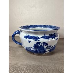 Vintage, Ironstone, Variant Blue Willow, Invalid-Adult Chamber Pot 11inx9inx6in